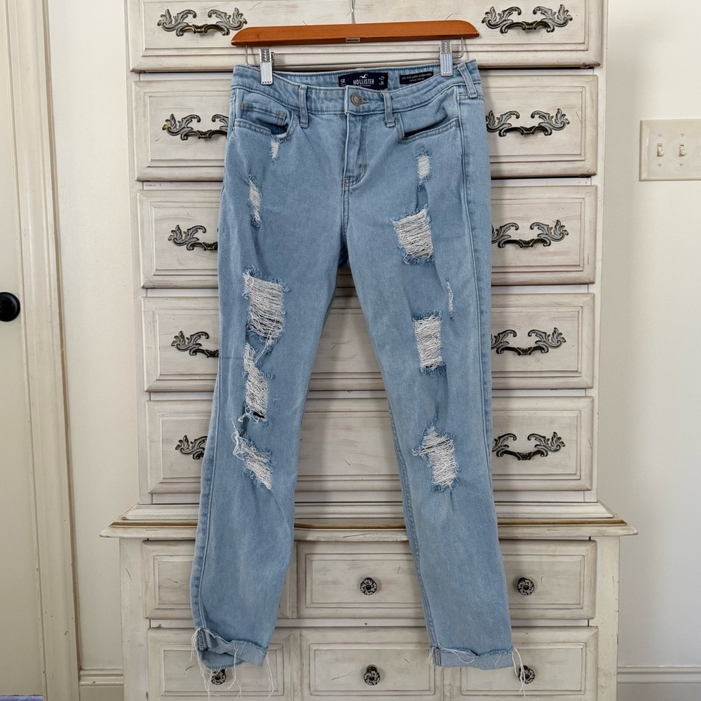 Hollister Low Rise Distressed Vintage Stretch Jeans